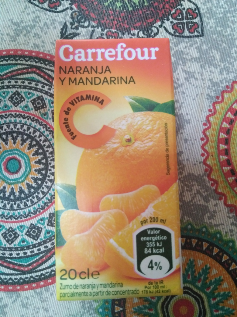 Zumo naranja y mandarina (Carrefour)
