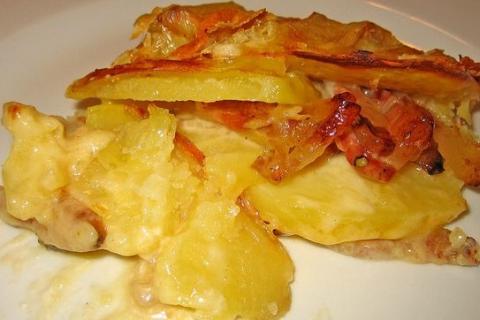 Patatas al horno con verduras