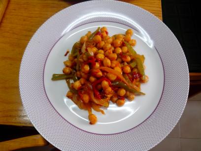 Garbanzos salteados con pimientos