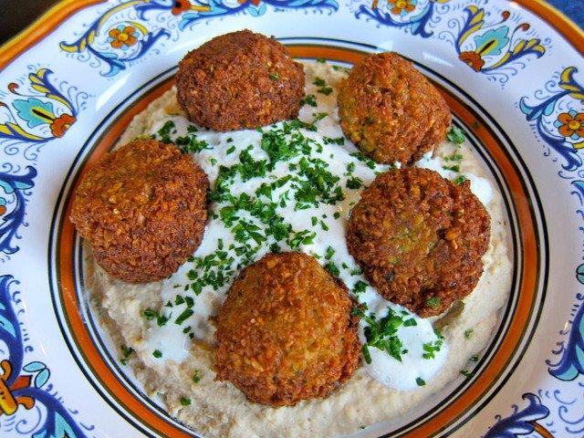 Falafel con Salsa de Yogurt