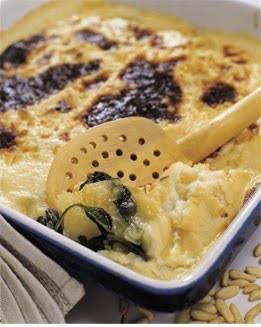 Patatas al horno con bechamel de espinacas