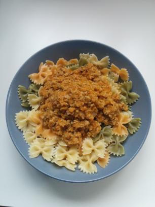 Farfalle al ragú de seitan