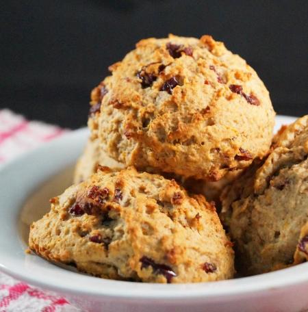 Scones de naranja y arándanos