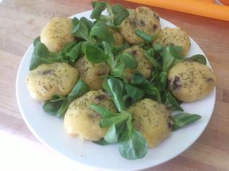 Bolitas de patata especiadas con tomates deshidratados