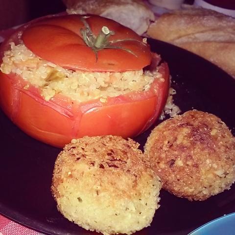 Tomates rellenos de quinoa