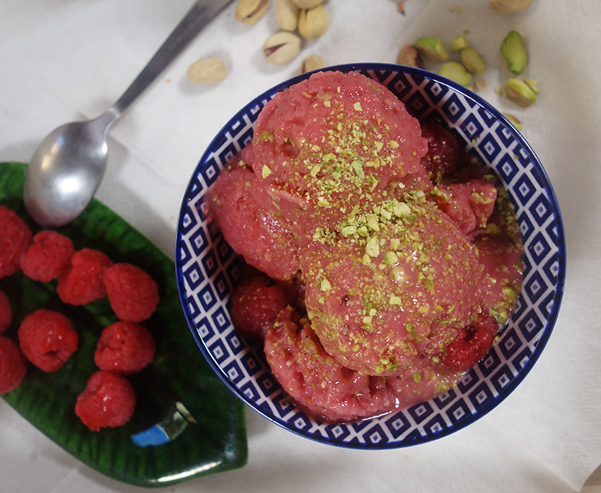 Helado de yogur de frambuesa